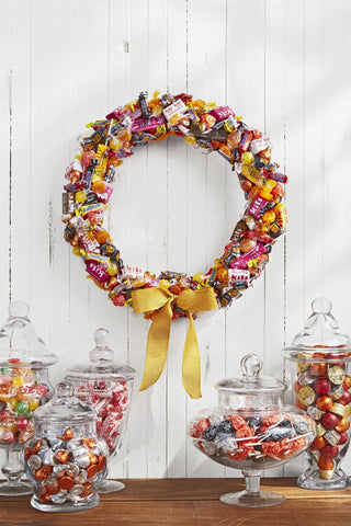 Happy Gardens - DIY Halloween Candy Wreath