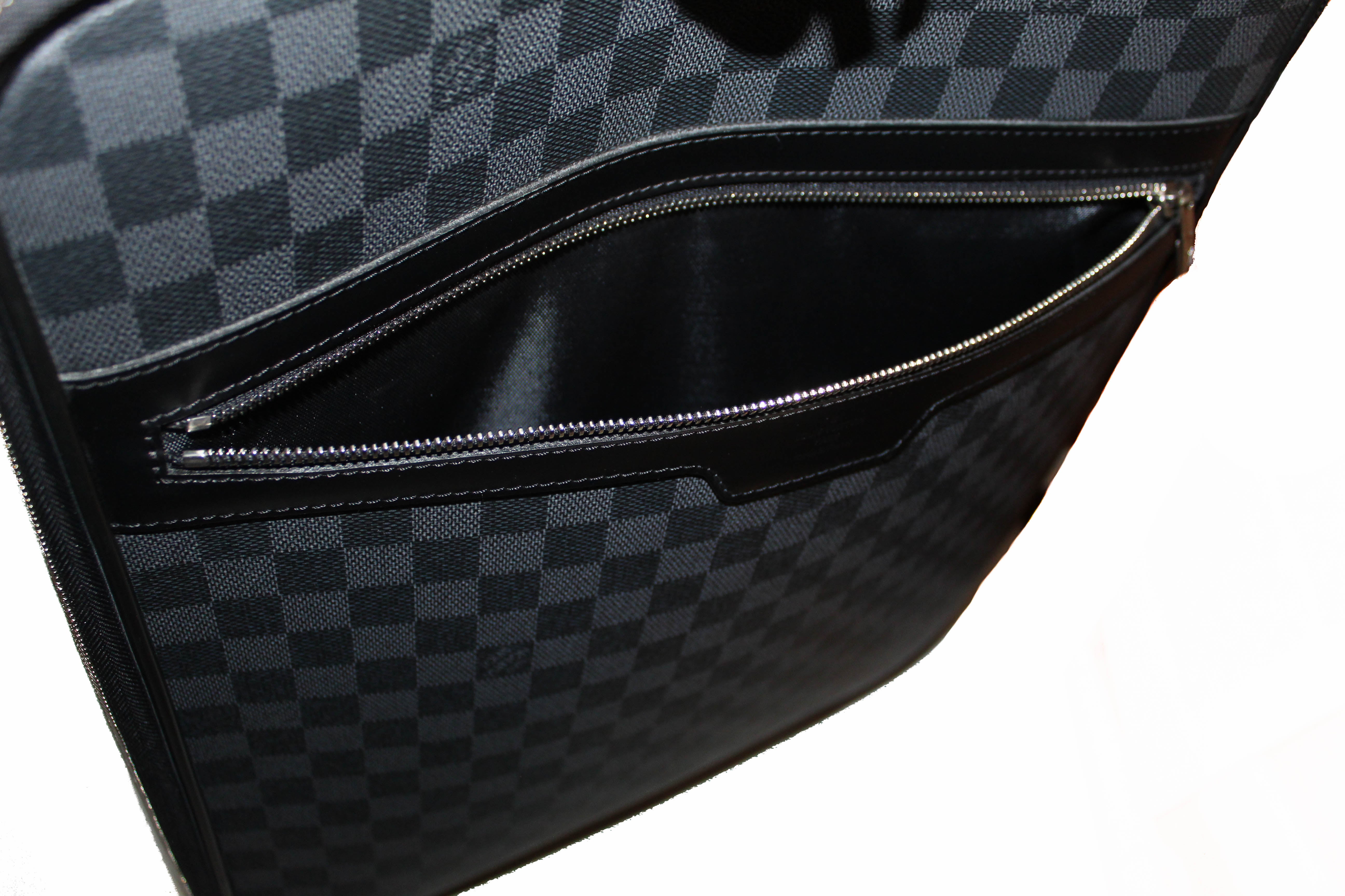 Authentic Louis Vuitton Damier Graphite Canvas Pegase 45 Rolling Suitc – Paris Station Shop