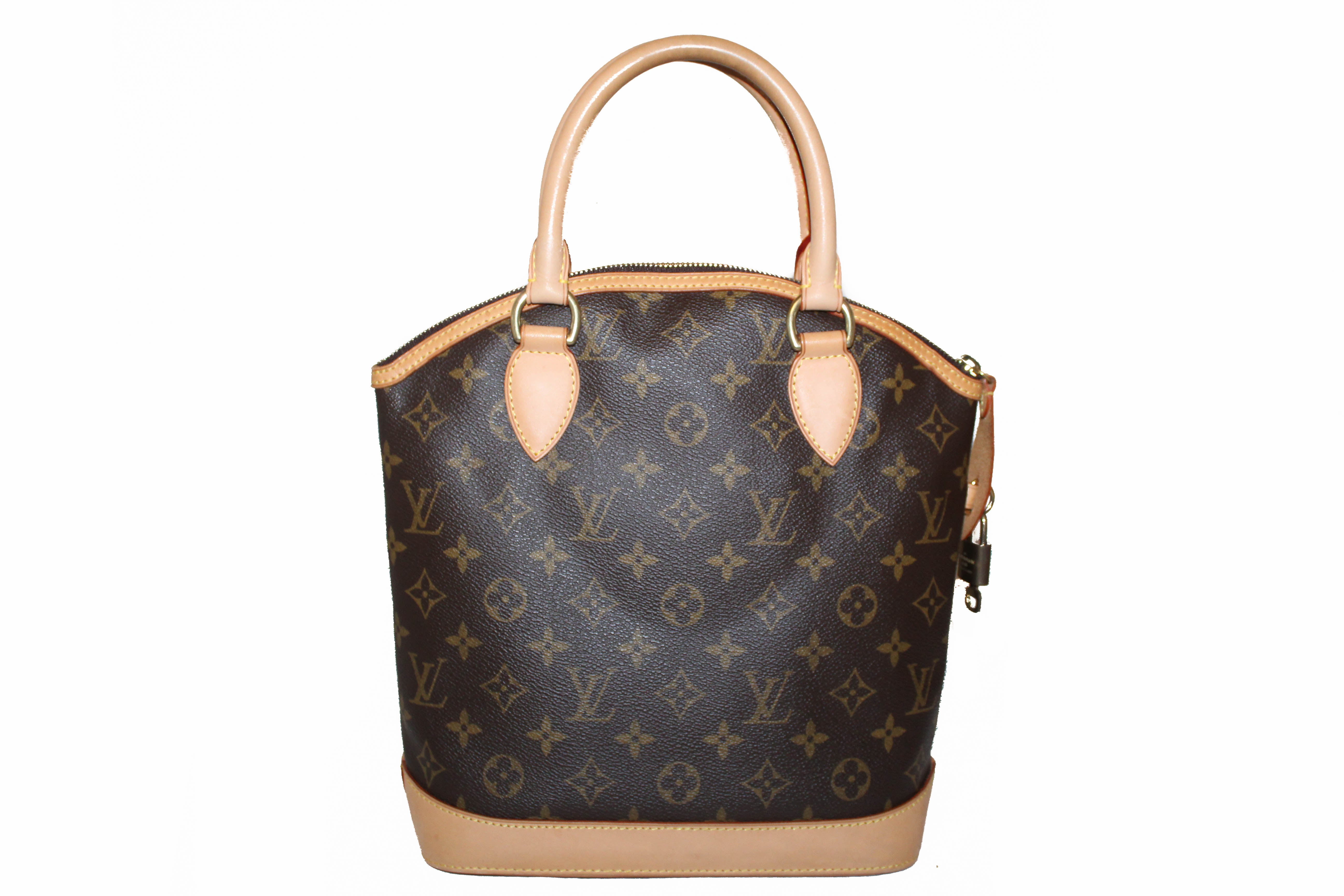 Louis Vuitton Blue Taigarama Pochette Discovery PM - Ann's