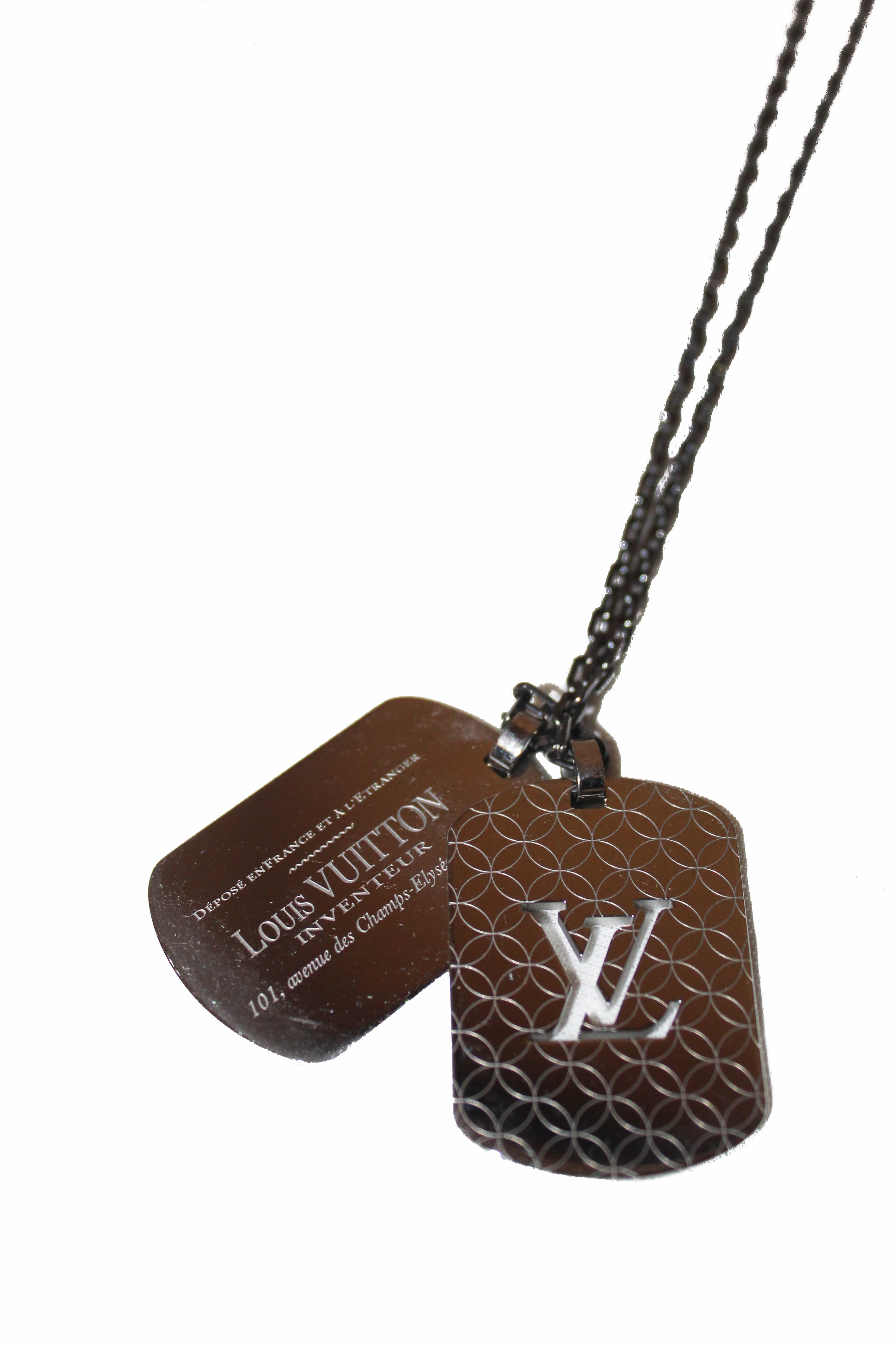 Louis Vuitton Monogram eclipse plate necklace (M63640)