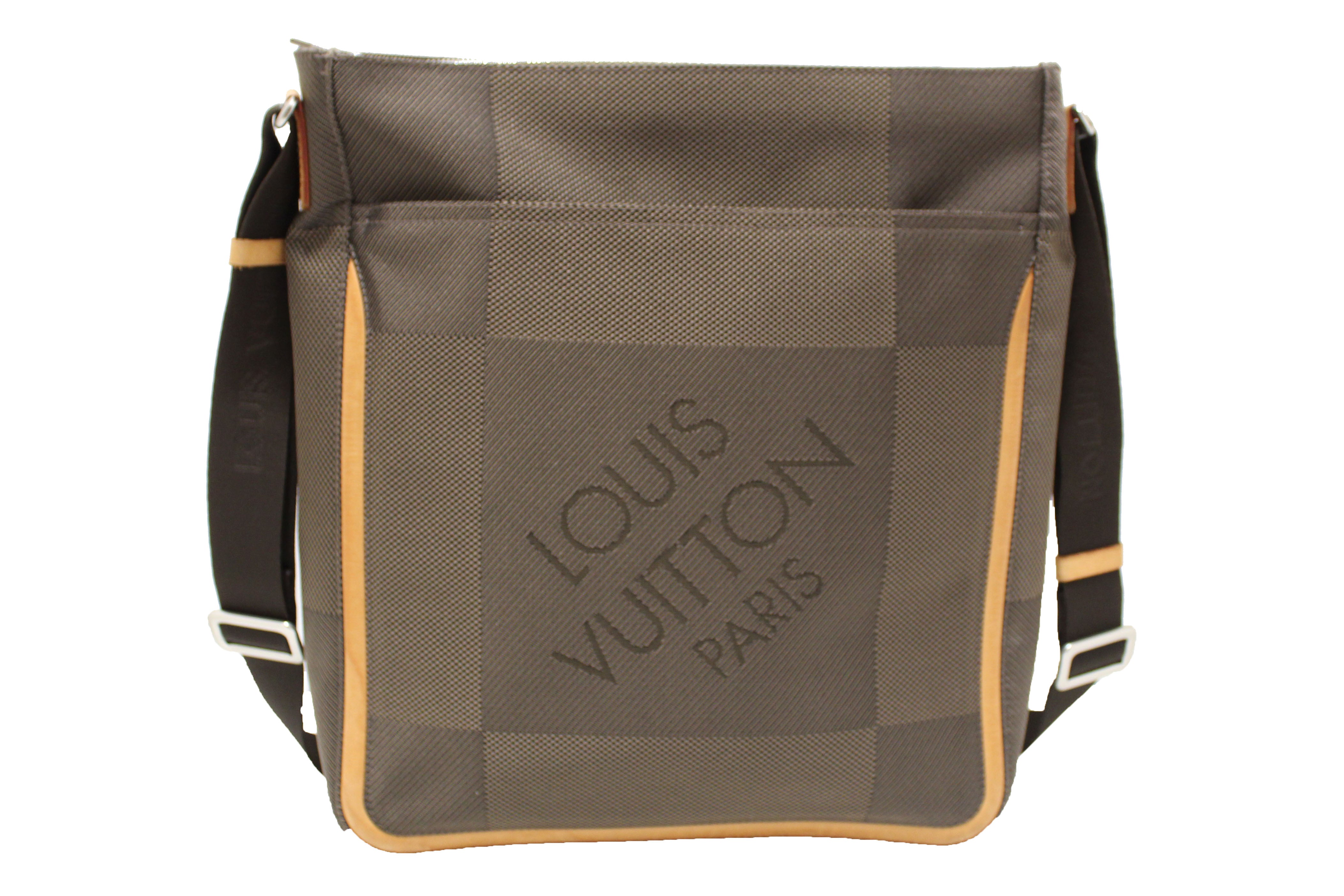 Túi LV Outdoor Flap Messenger Bag The Player Zone