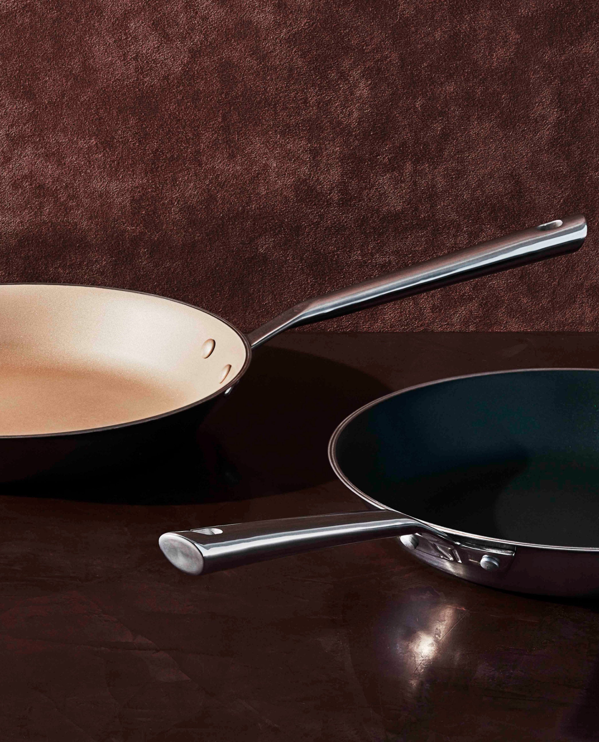 Material | The Kitchen Starter Set - Culinary Toolkit with Wooden Base + Coated Pan - Cooking Utensils