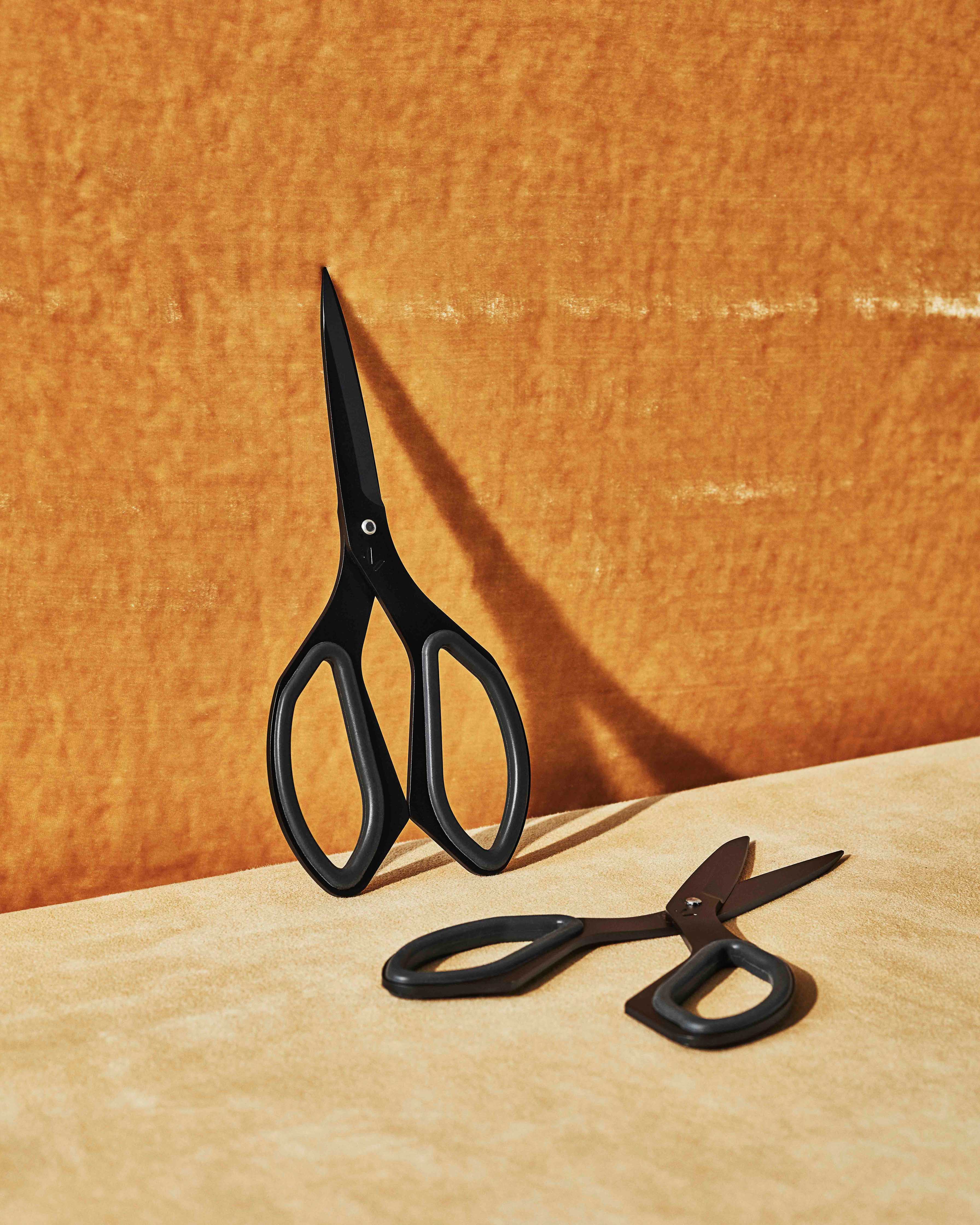 Material The Good Shears - Golden - 603 requests