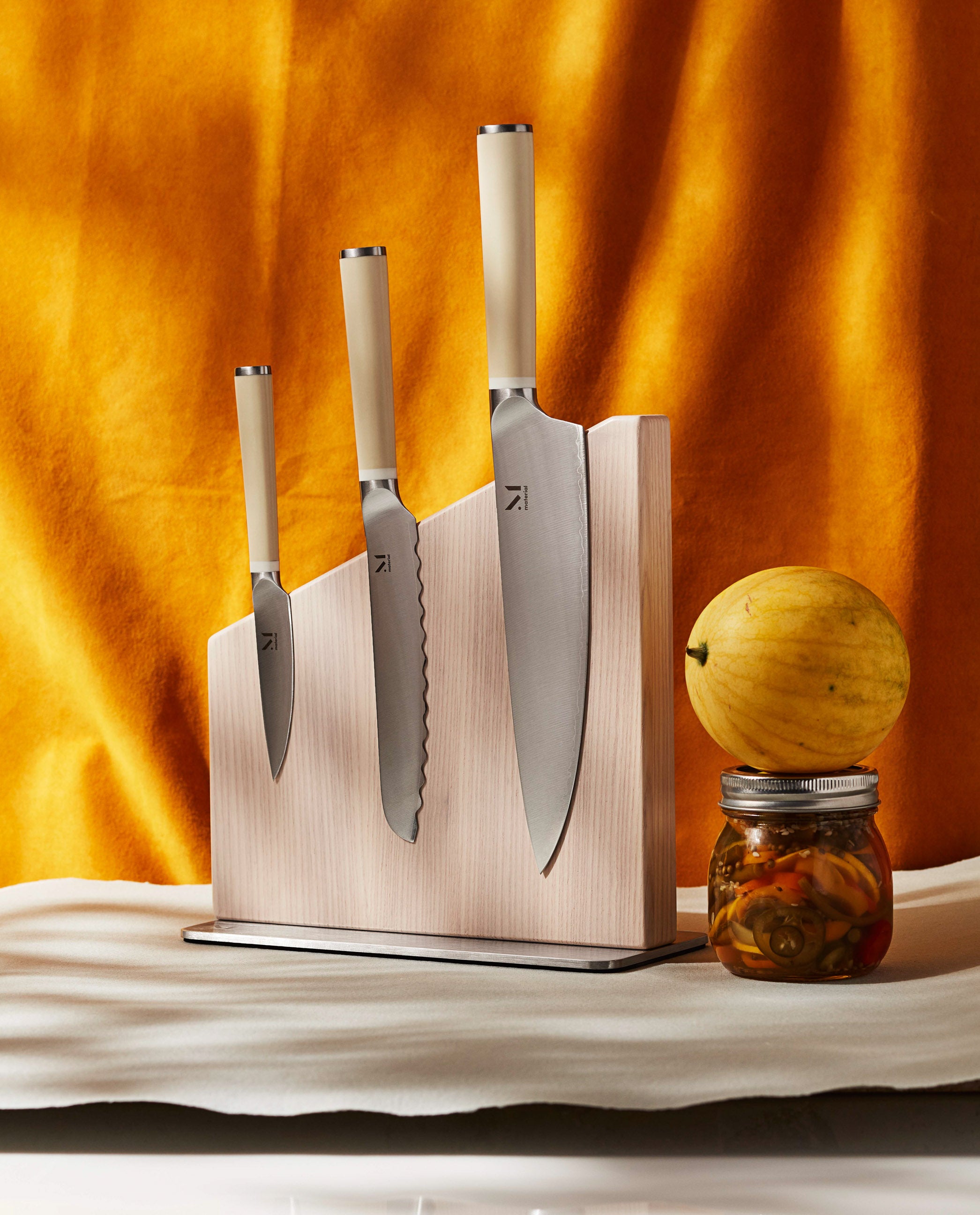 Material The Knife Stand - White Ash