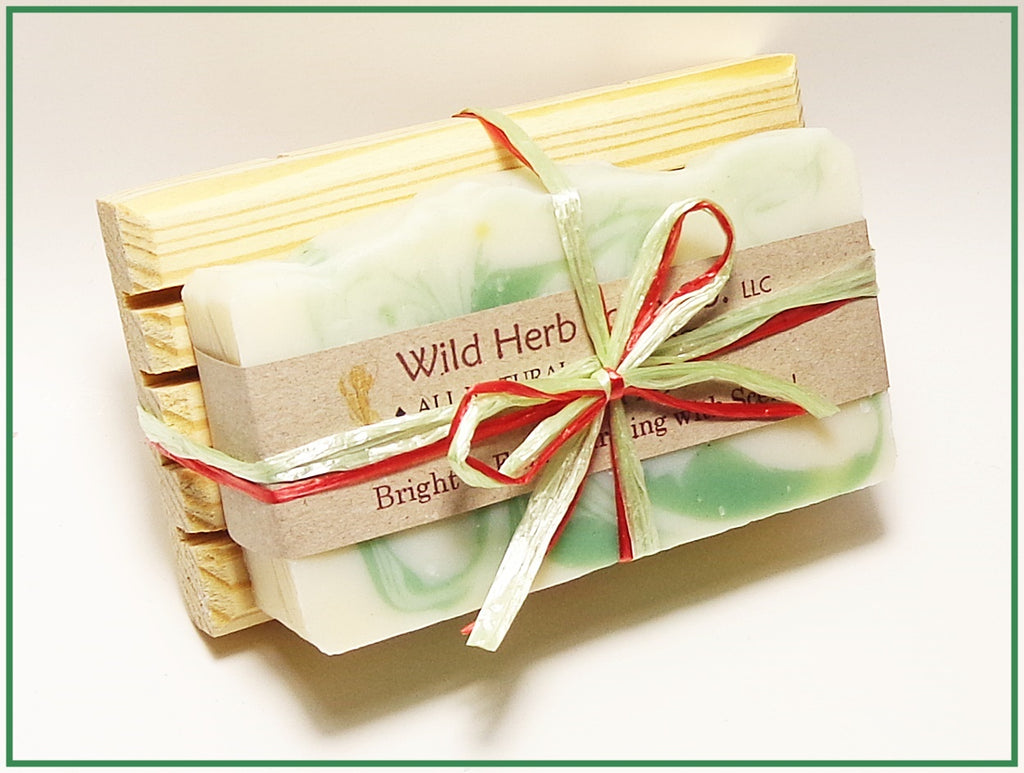 Christmas natural soap set comes with handcrafted pine dish to extend