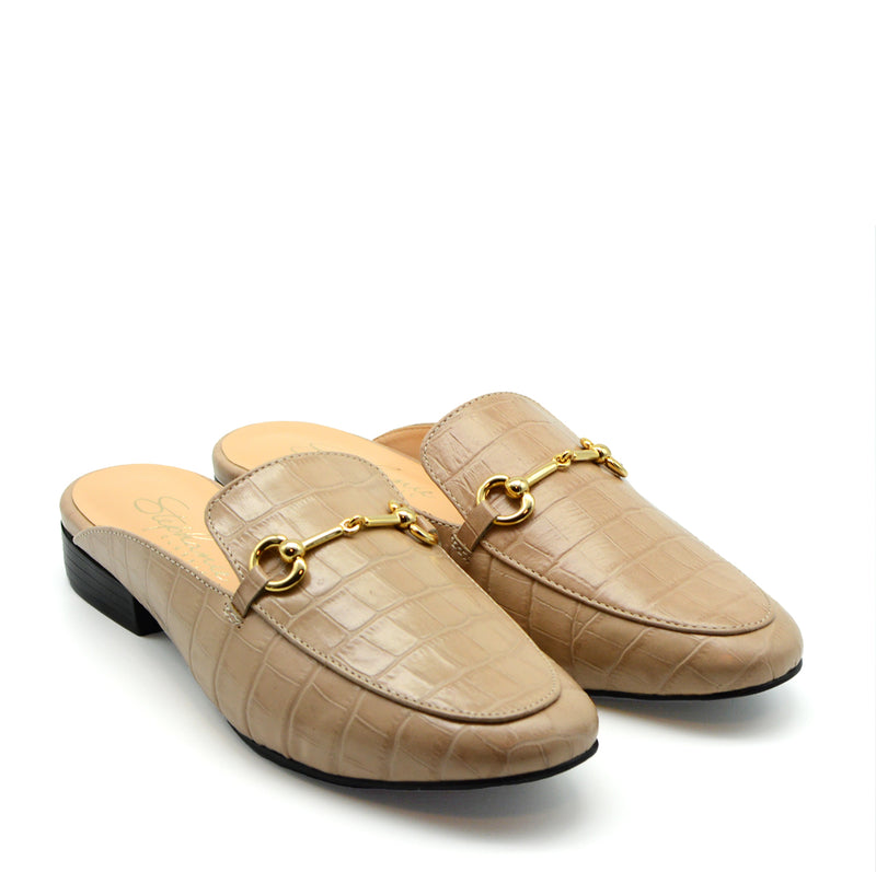 nude flat mule