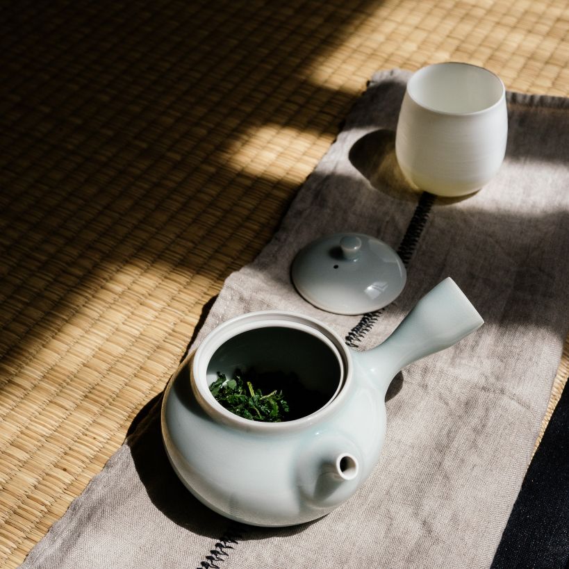 Kyusu with green tea