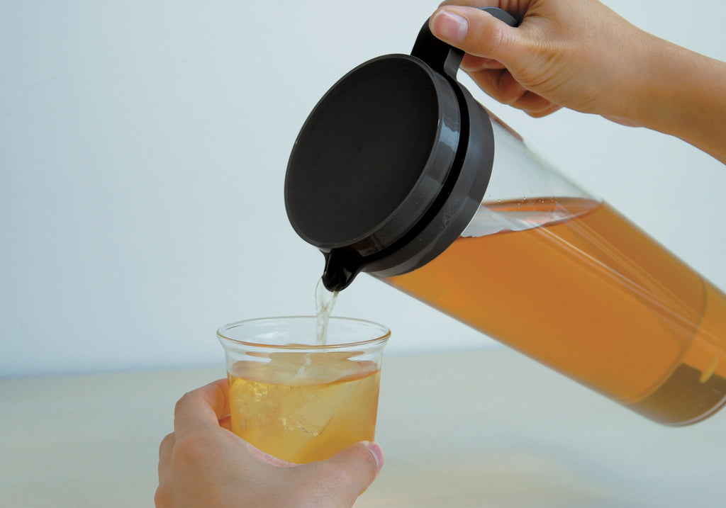 Kinto PLUG iced tea jug.