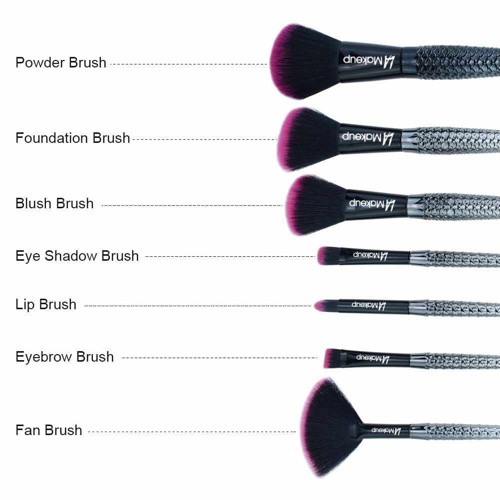 cleaning synthetic makeup brushes