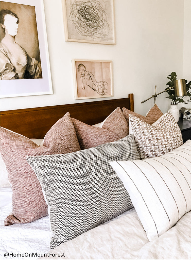 bed decorative pillow set