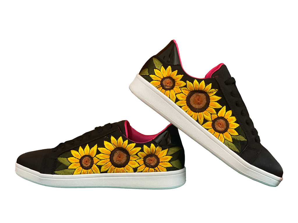 Tenis Artesanales con Bordado Girasol Negro – Lolkina