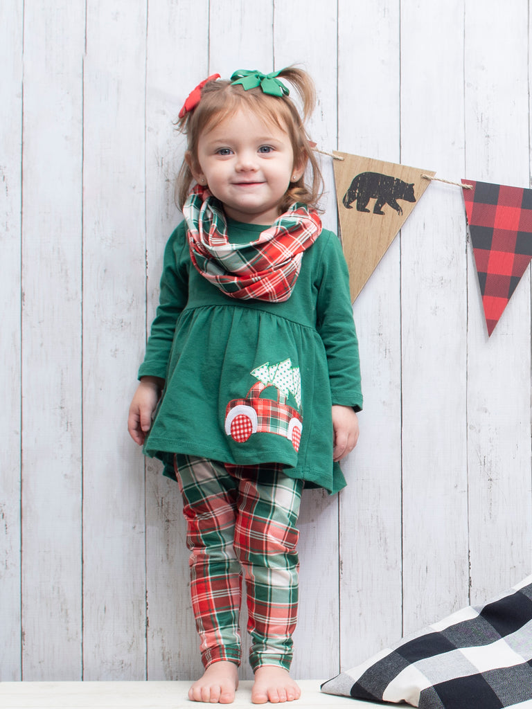 green plaid christmas outfit