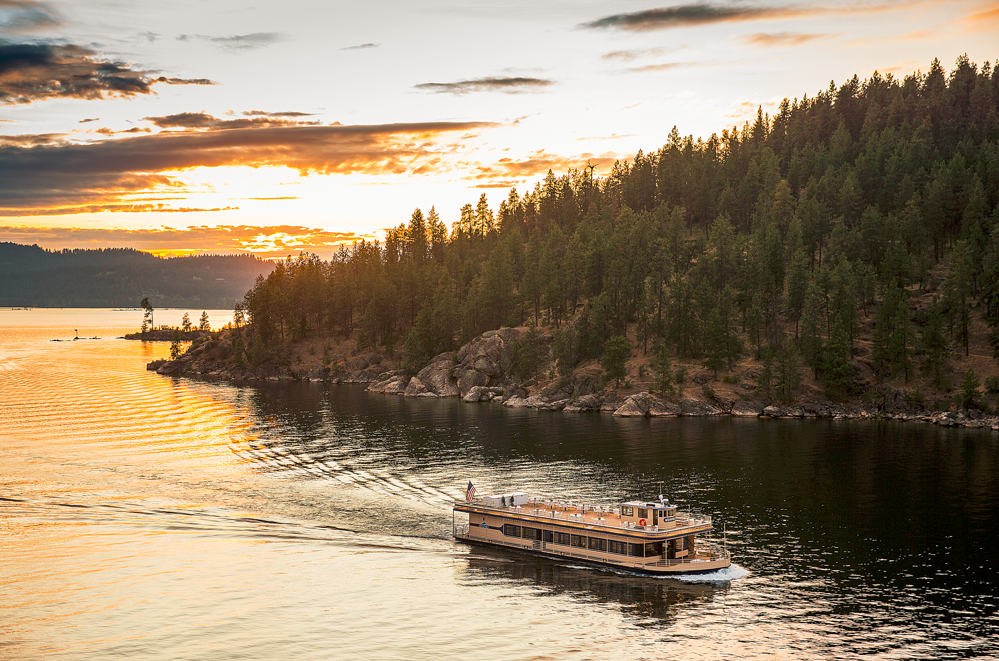 DinnerCruise