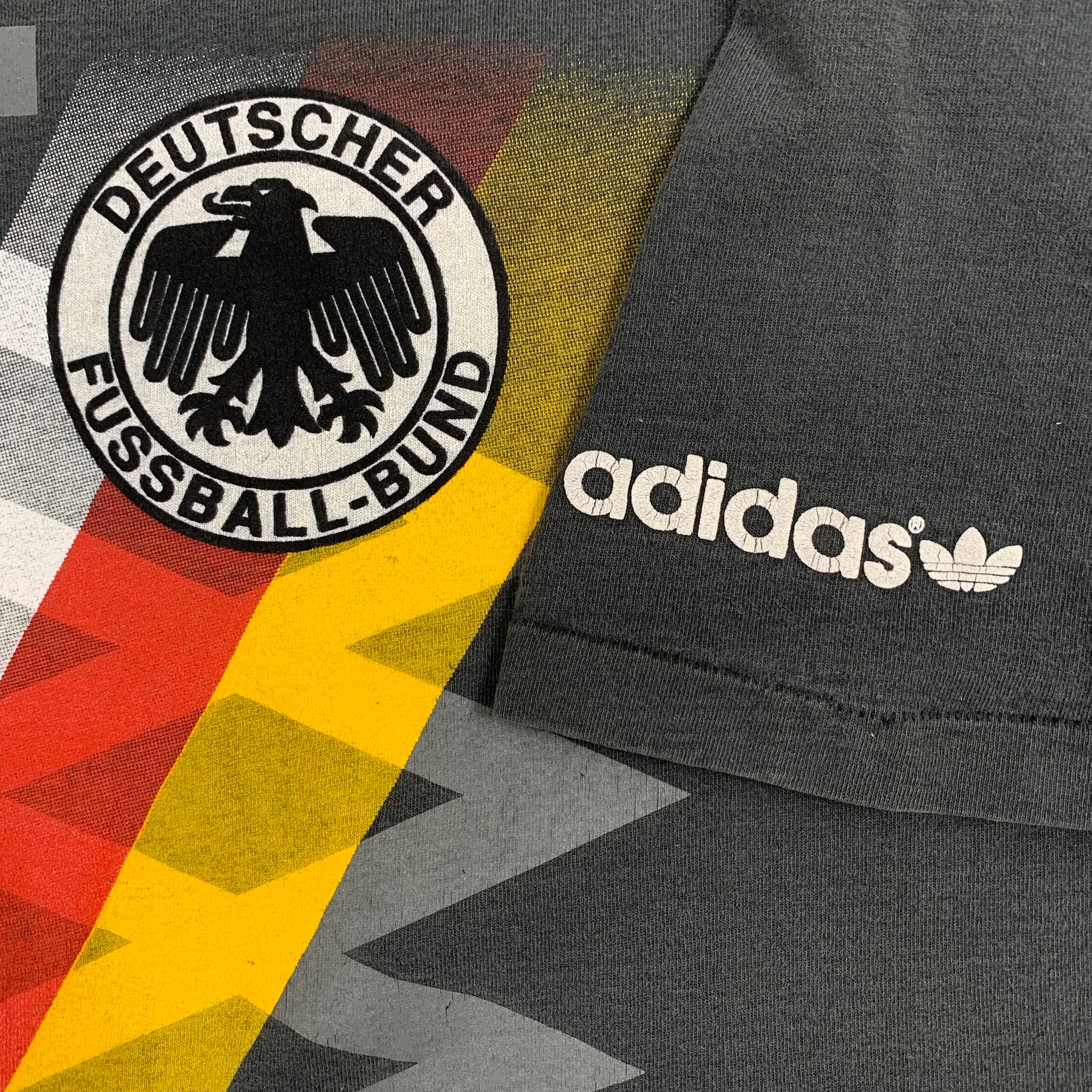 ellos excursionismo religión Vintage Adidas "Deutscher Fussball-Bund" T-Shirt | jointcustodydc