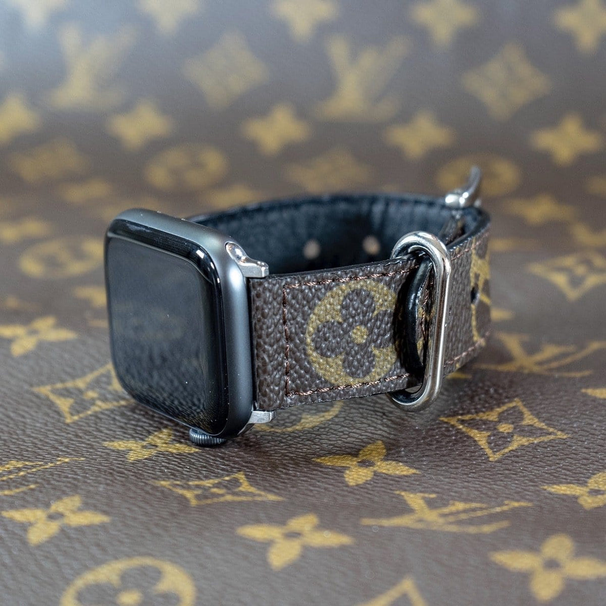 Louis Vuitton Monogram Apple Watch Band – CustomizerDepot