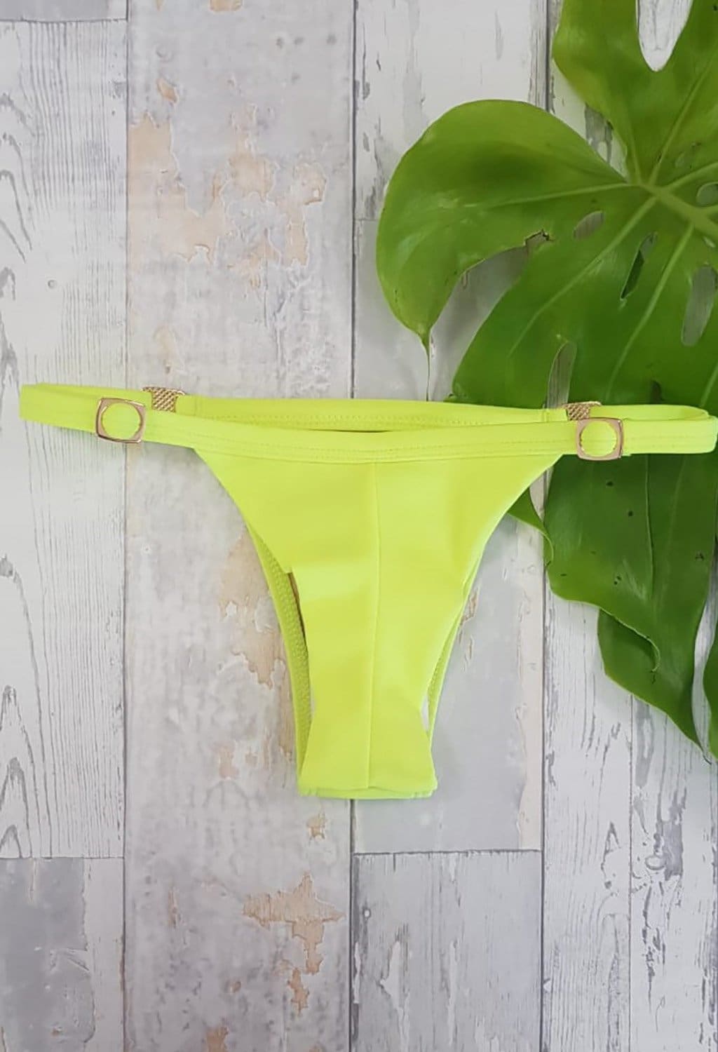 Neon Coral Bikini Top - Lua Lua