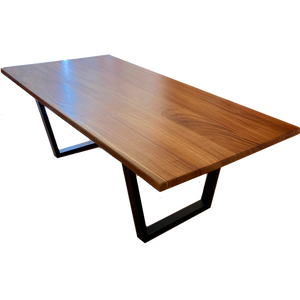Mesa de comedor con cubierta de 2" de madera sólida de Parota y bases de acero con pintura electrostática. CONCAVO muebles