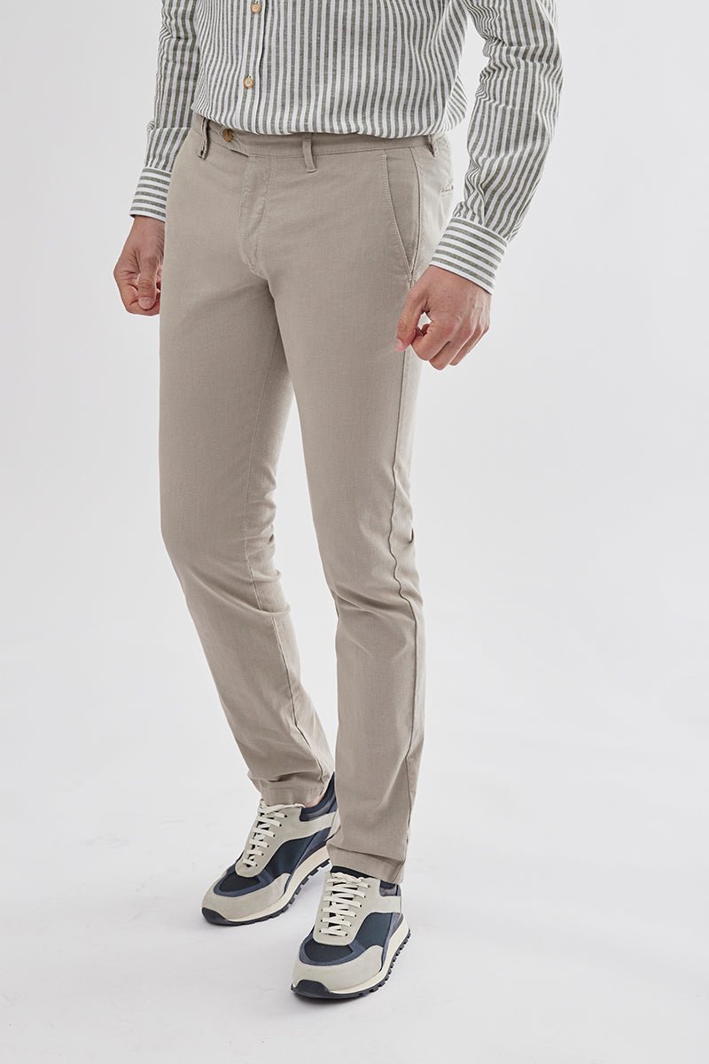 Buy Men Grey Textured Slim Fit Trousers Online - 812035 | Van Heusen