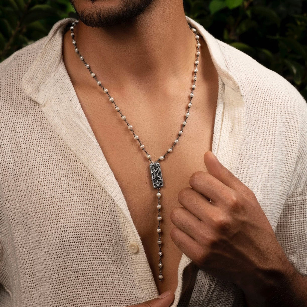 The Best Pearl Necklaces for Men in 2023 - How to Wear the Pearl Necklace  Trend