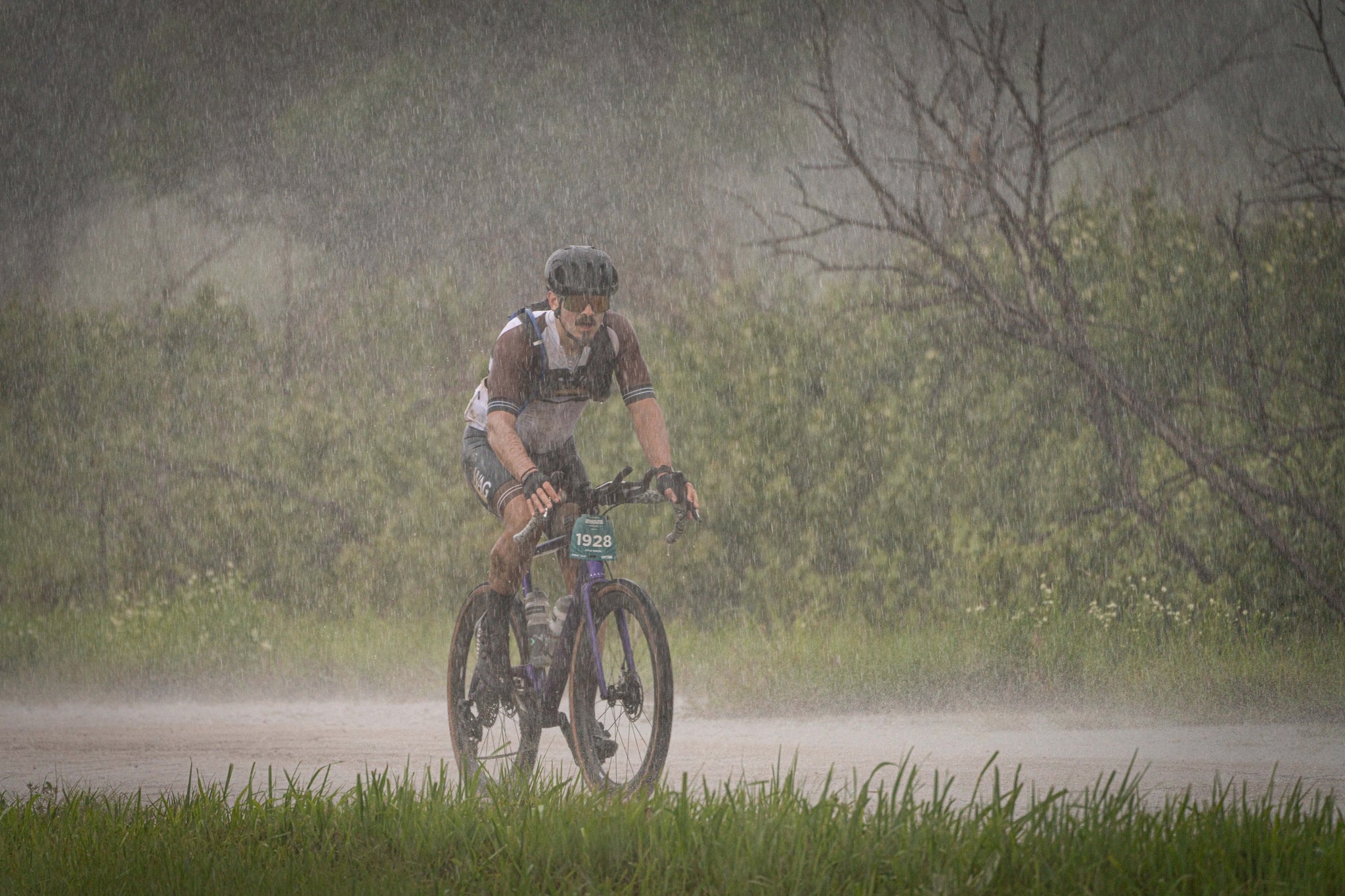 Waxed chain in Unbound Gravel rain and mud