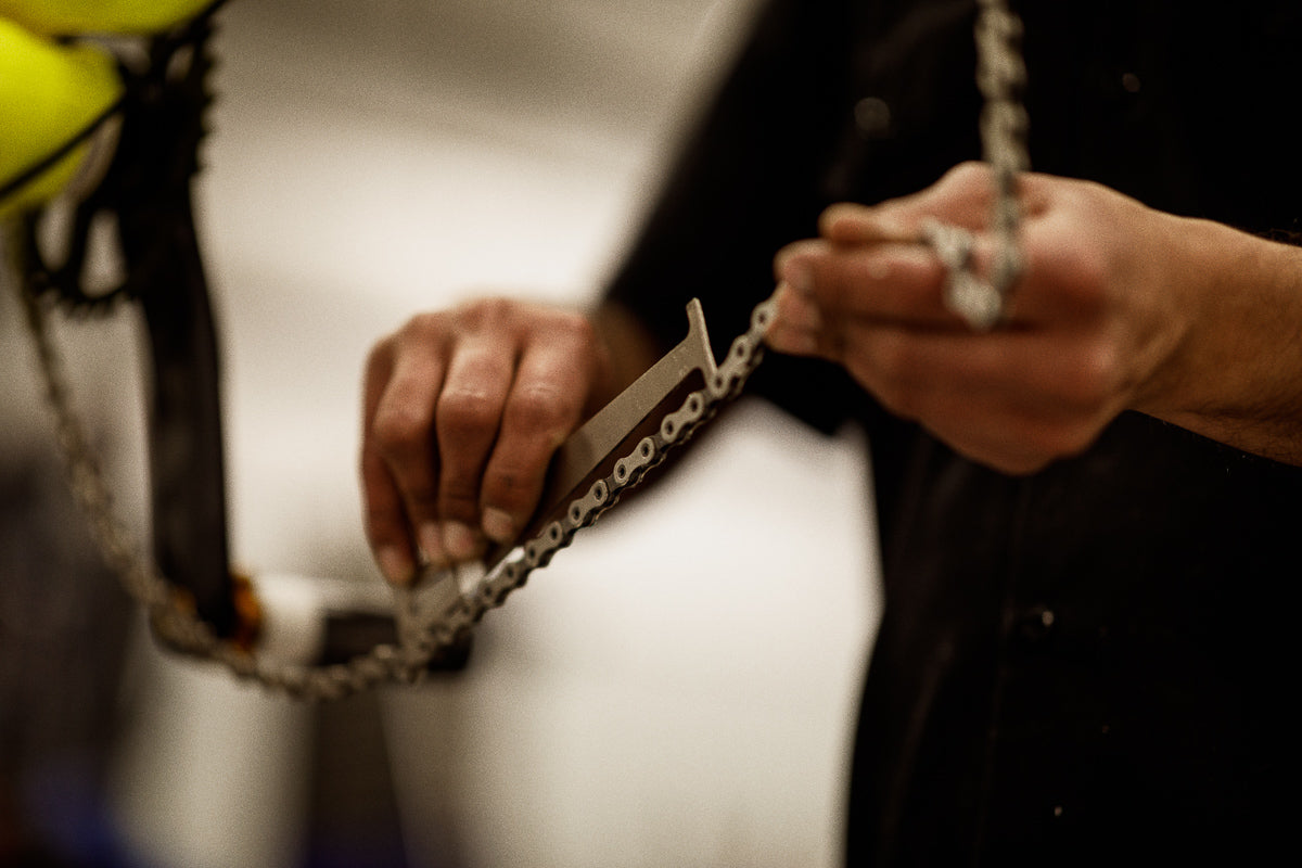 Checking a bike chain for wear