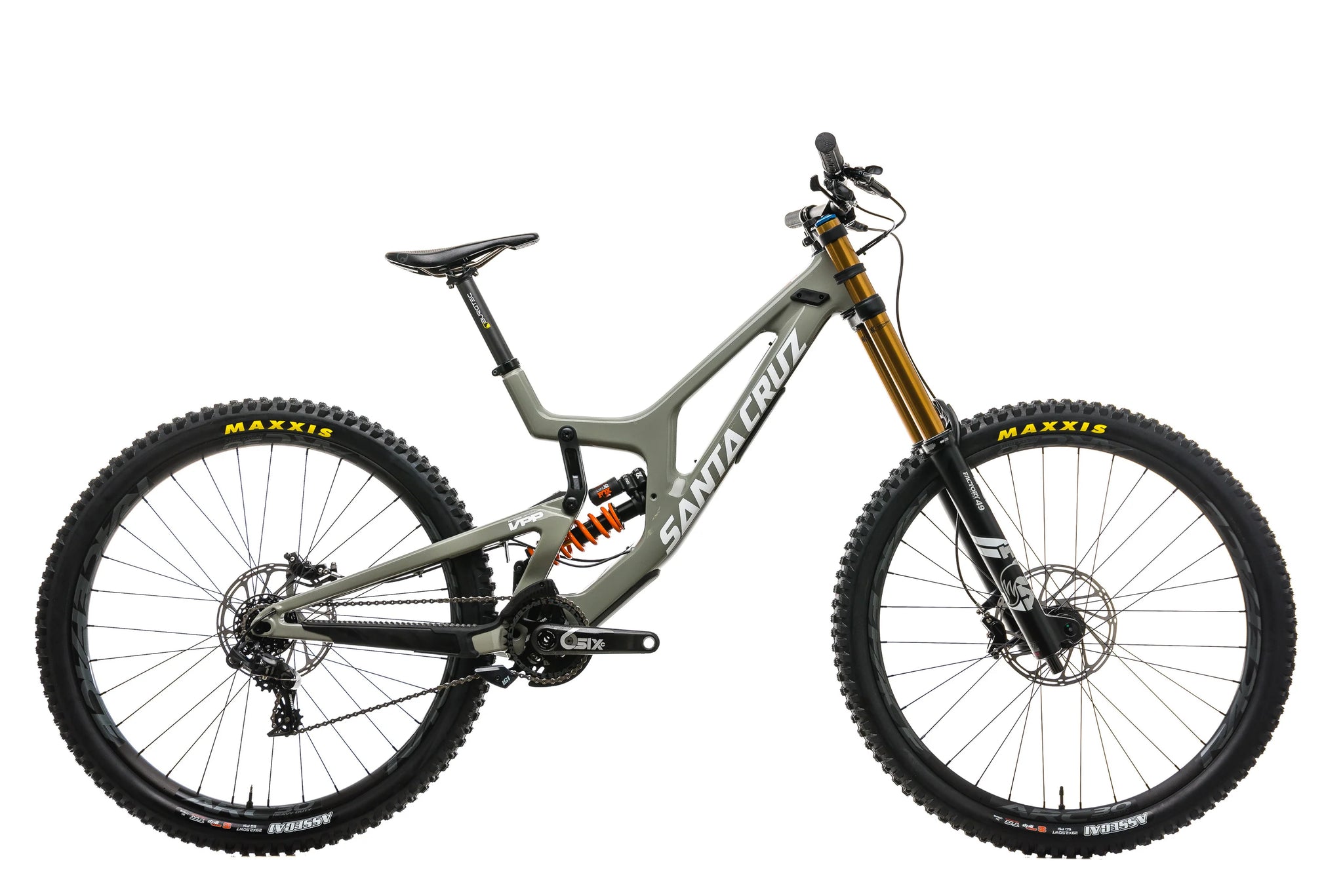 Santa Cruz v10 DH bike