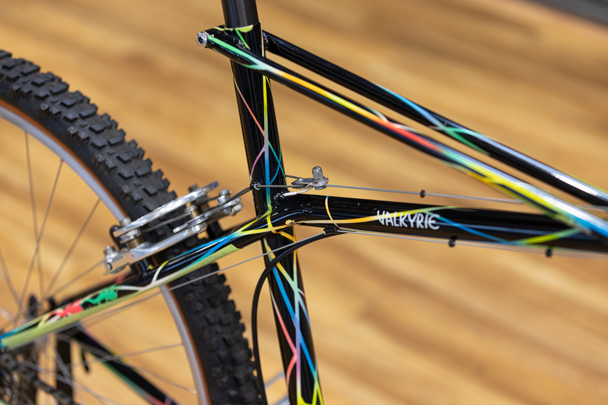 Mantis X-Frame brake routing