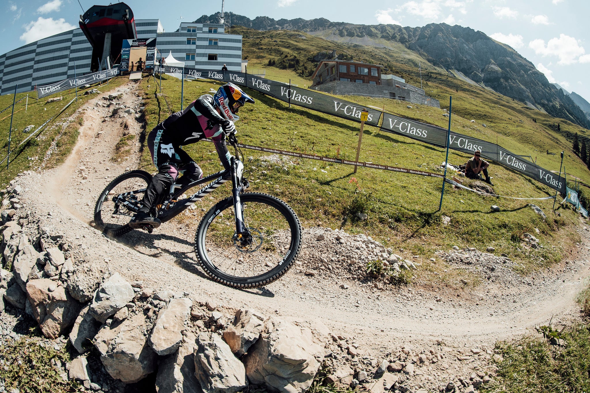 Loic Bruni mullet Specialized Demo DH bike