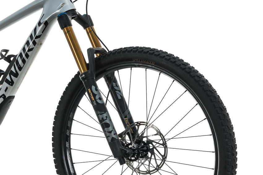 ピレリ SCORPION Enduro SOFT TERRAIN 27.5×2.4 チューブレスレディ