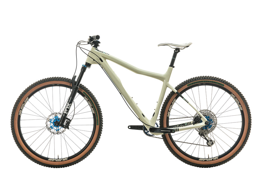 dv9 mountain bike