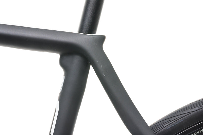 56cm carbon road bike