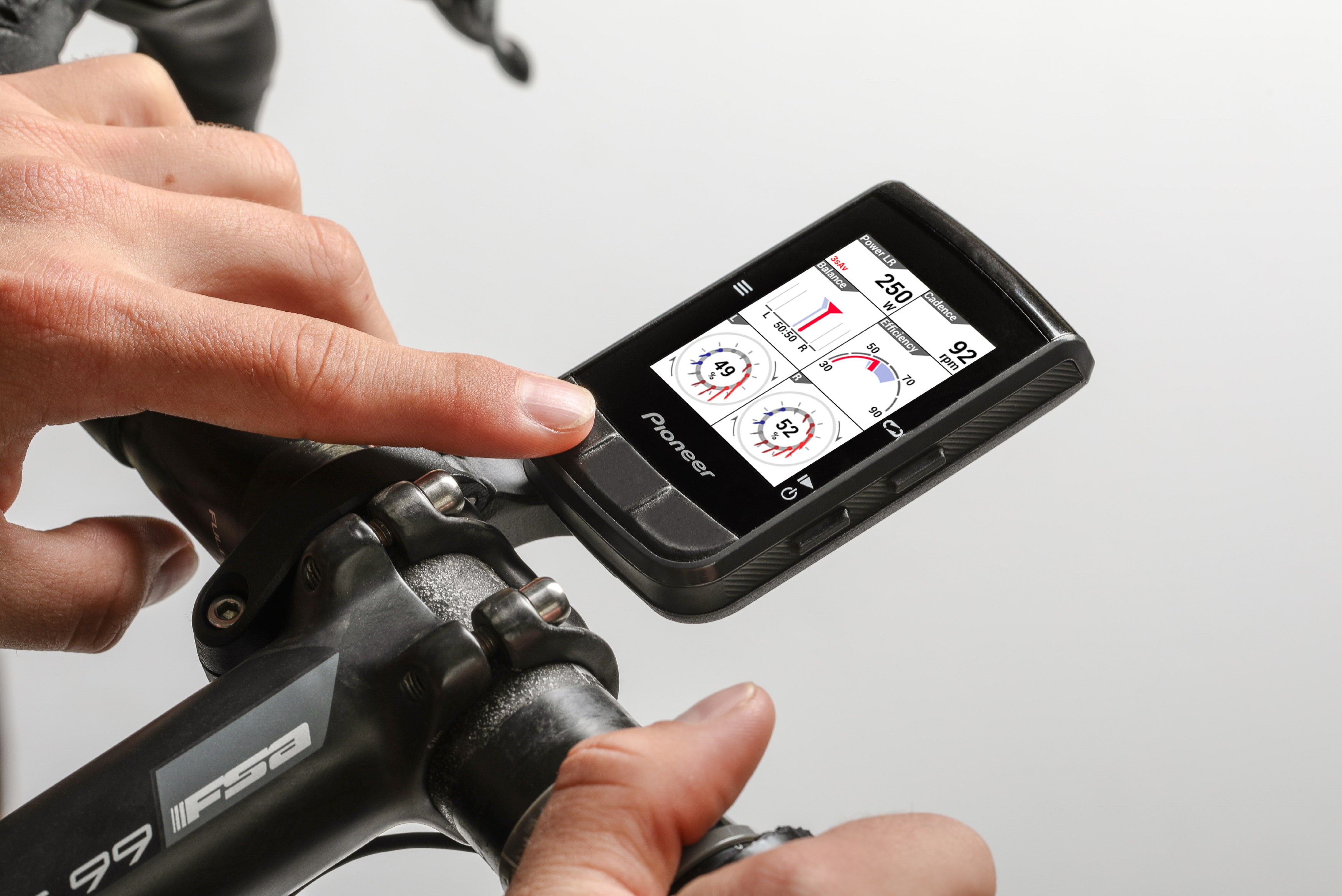 Pioneer SGX-CA600 Cycling Computer GPS/Bluetooth | The Pro's