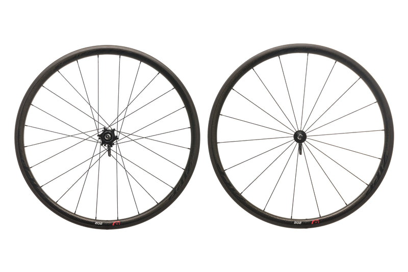 zipp 202 carbon clincher