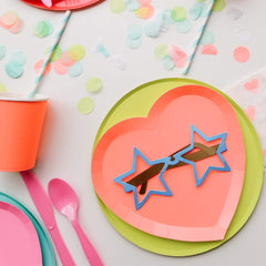 neon plate with star glasses