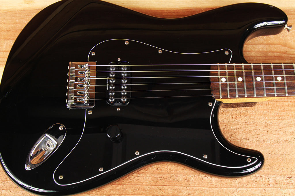 black on black fender tom delonge