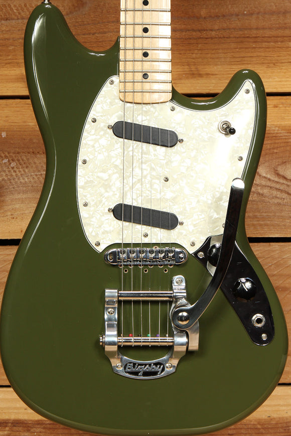 fender mustang with bigsby