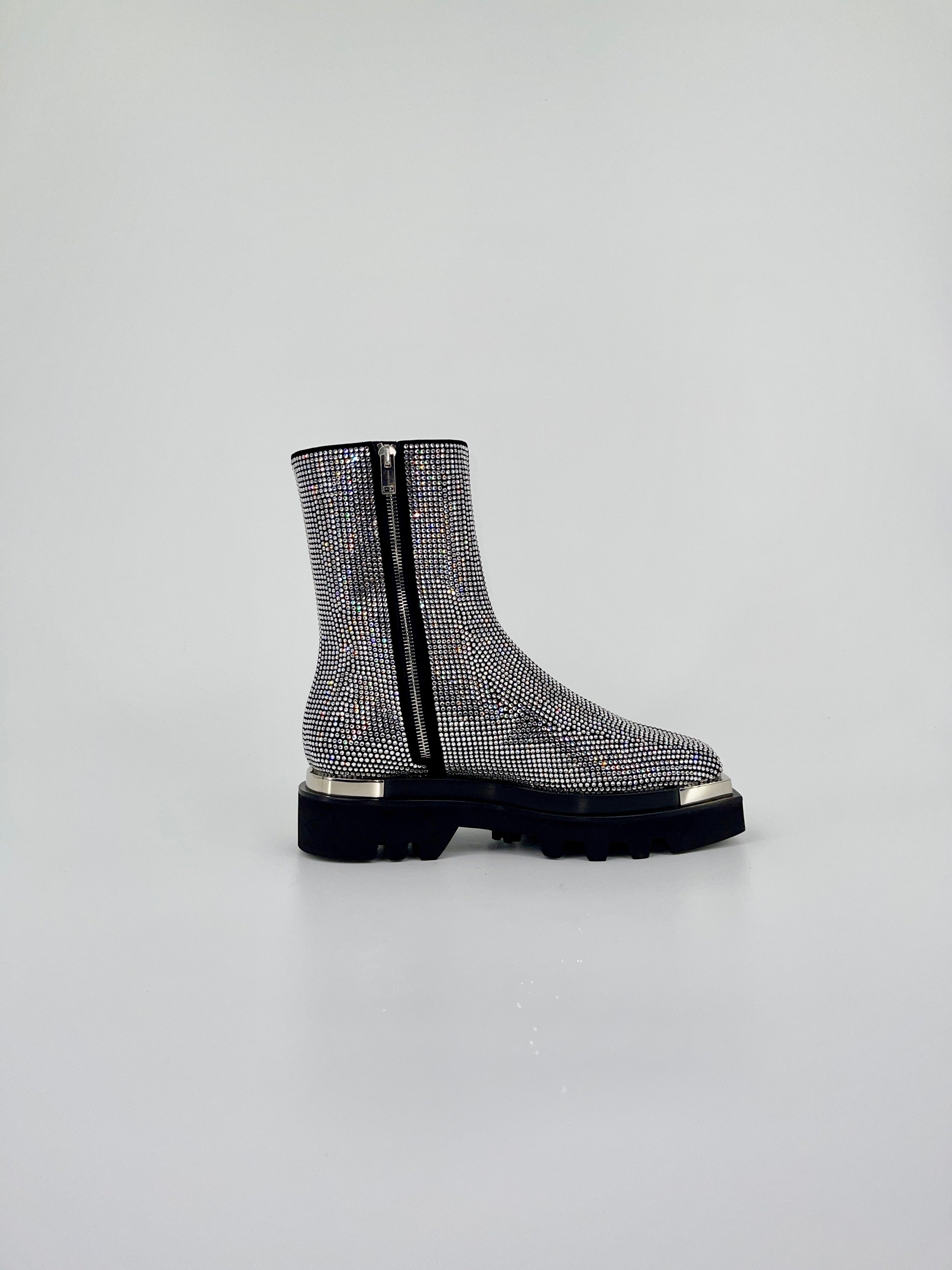 BLACK CRYSTAL COMBAT BOOT WITH METAL TIP