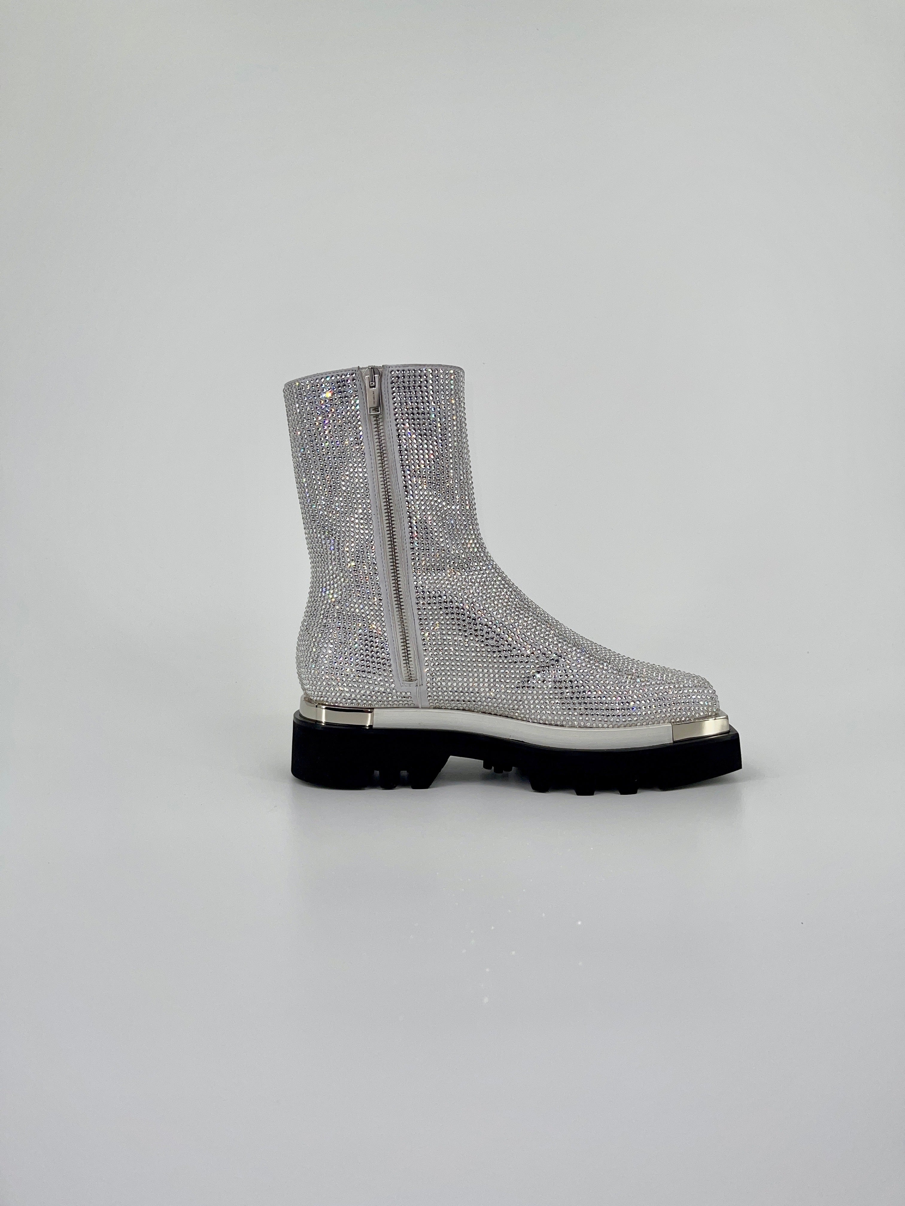 WHITE CRYSTAL COMBAT BOOT WITH METAL TIP