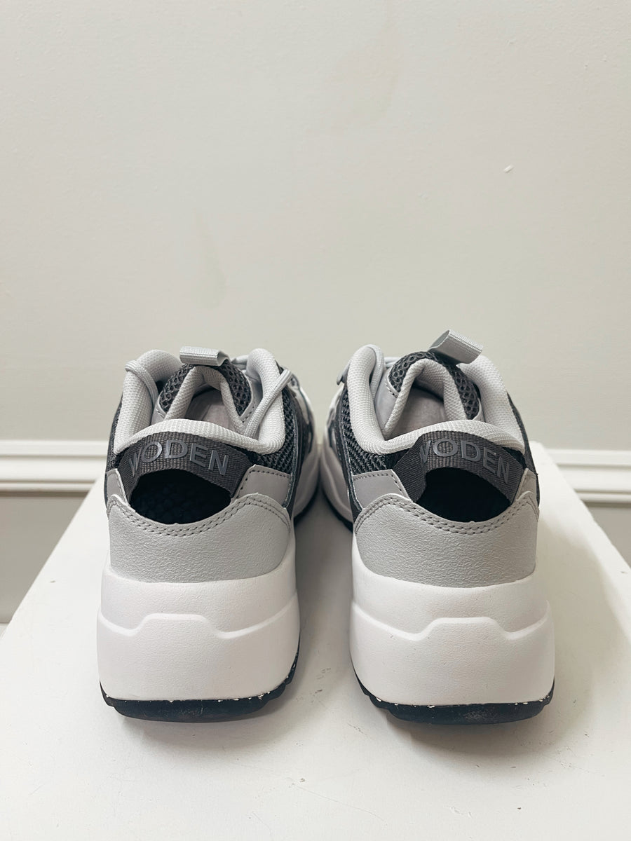 WODEN Sif Reflective Sneaker – Olive Street