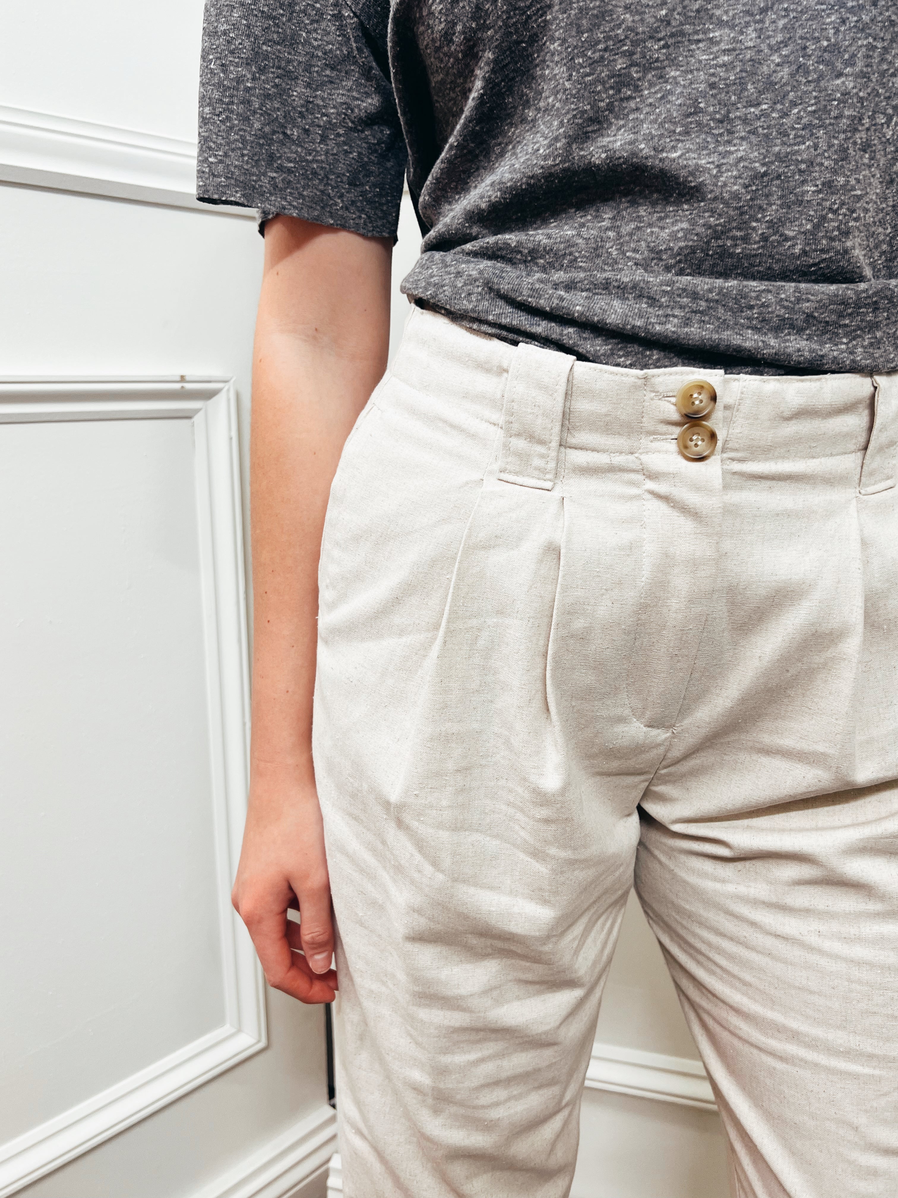 Linen Pleated Trouser