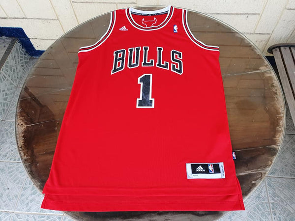 derrick rose bulls jersey large