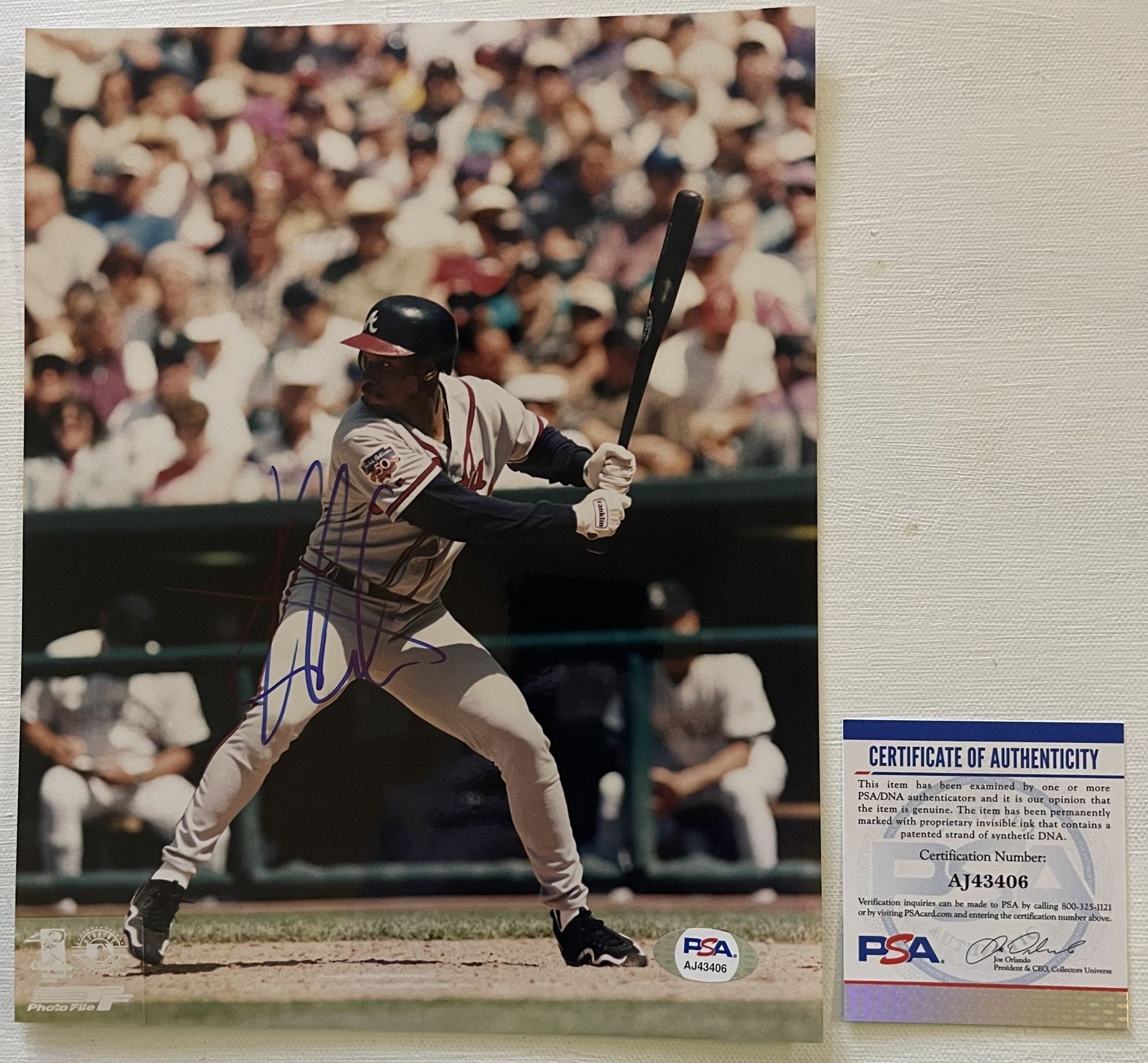 Kenny Lofton Signed Autographed Glossy 8x10 Photo Atlanta Braves