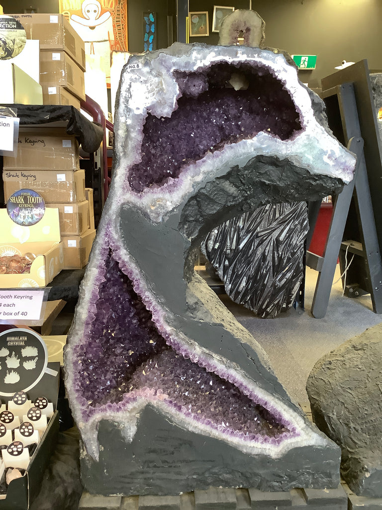 giant amethyst cave