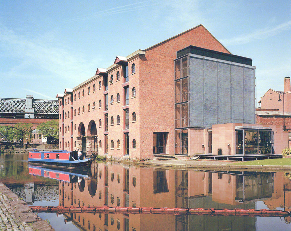 exterior of the merchants warehouse manchester by ian simpson architects