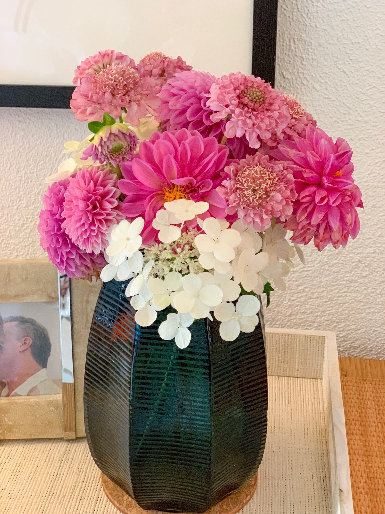 Davis Designs has the most gorgeous summer flower arrangements to impress guests and beautify your home without making any major design changes. Get inspired!