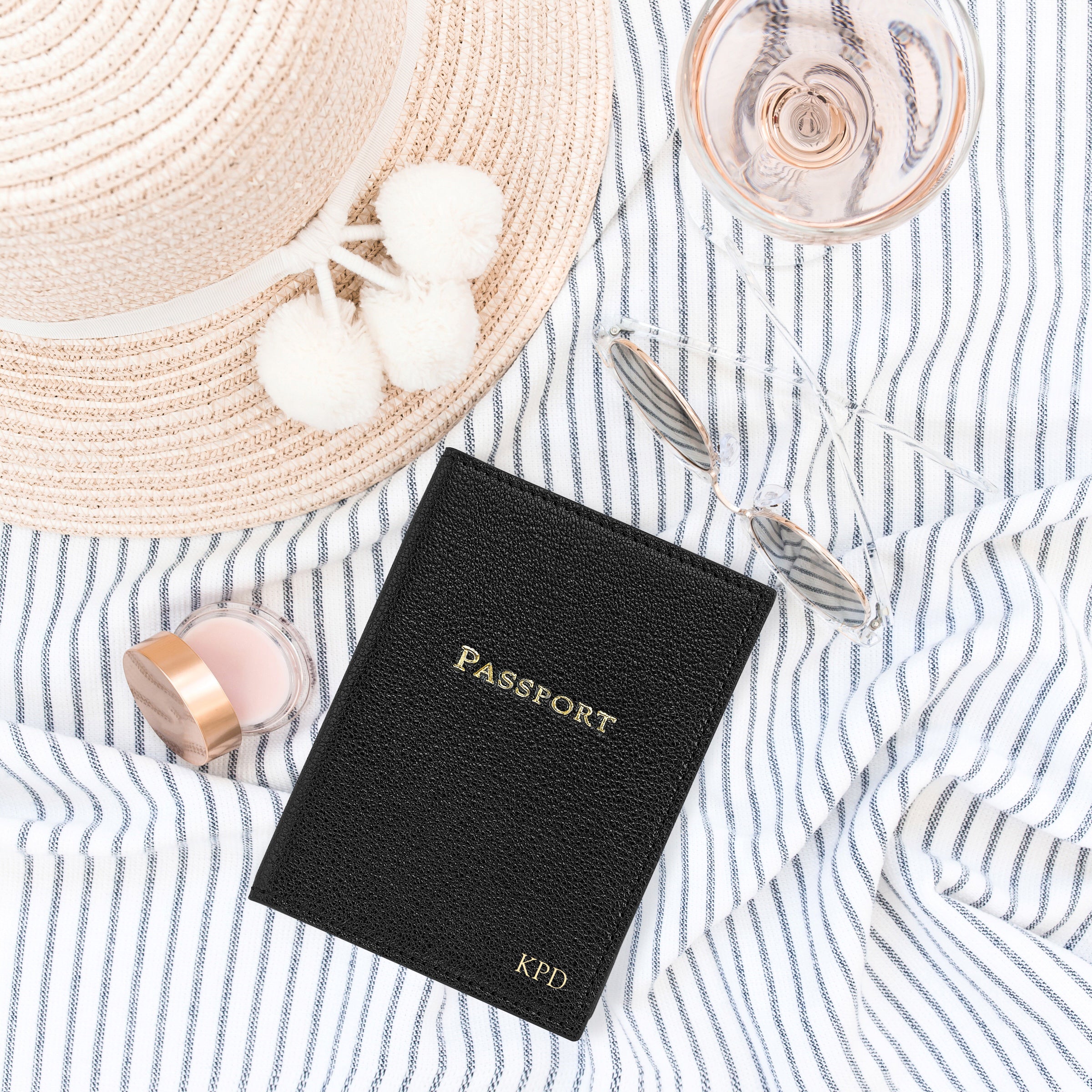 Spring Break is officially here!  Thankfully, Davis Designs has mastered what’s essential to making everything fit in your luggage. Pack the best must-haves and travel like a pro.