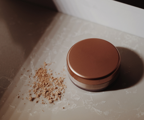 Face powder for makeup application