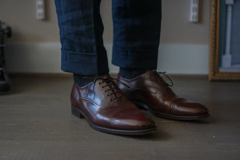 51 Style Talk: Chocolate Cap Toe Oxford Shoes with Navy Blue Linen Trousers