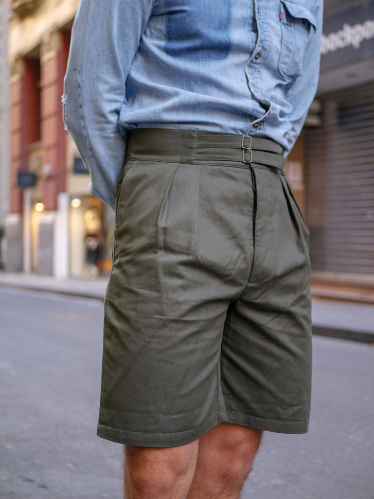 Close_Up_Of_Olive_Safari_Shorts_with_Vintage_Denim_Shirt_51_Label_Style_Talk