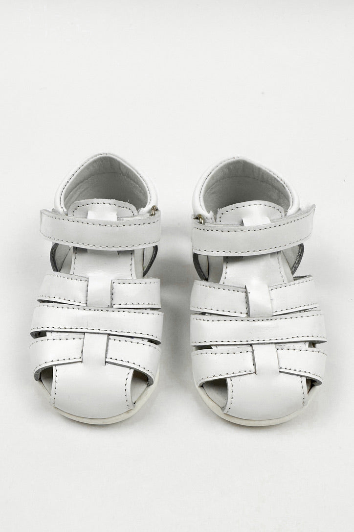 León Shoes X M&J "Pedro" White Leather Sandals | iphoneandroidapplications